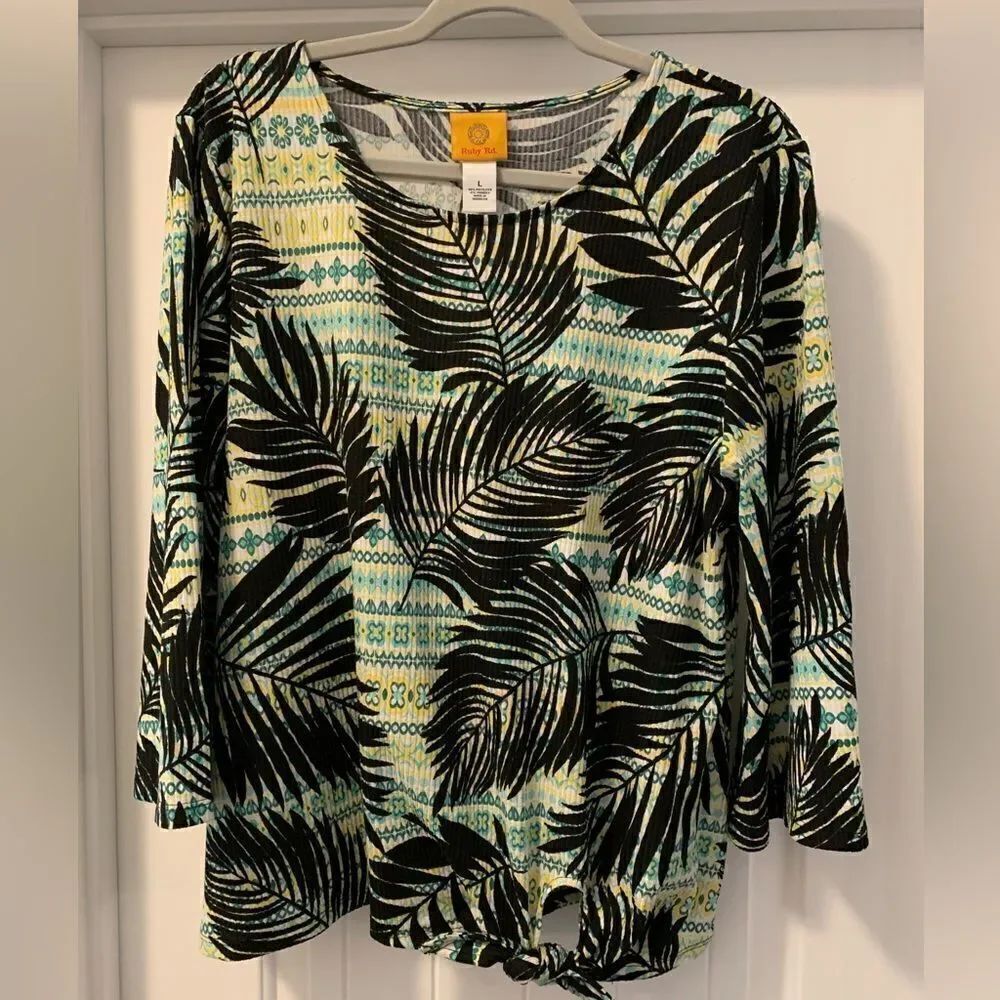 Ruby Rd. Tropical Palm Ties at Bottom Top Size Large 3/4 Sleeves